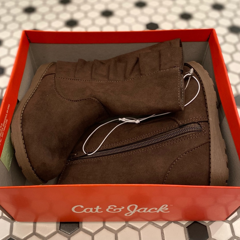 NWT Girl’s Cat&Jack Boots